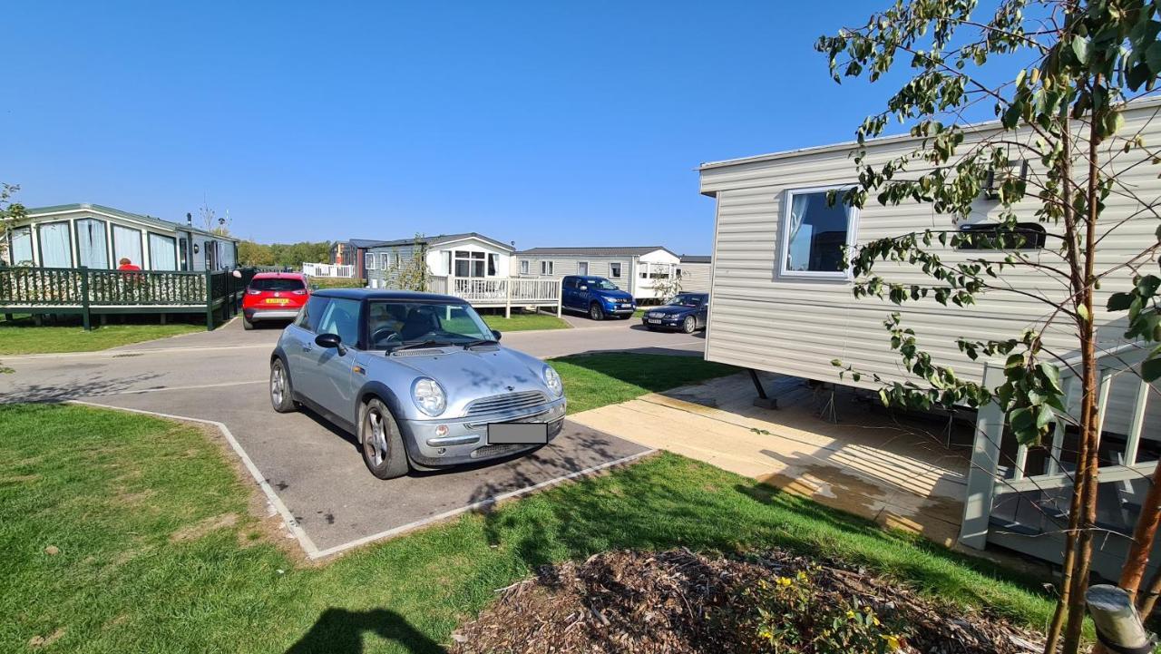 Luxury 2019 8 Berth Caravan With Hot Tub @ Tattershall Lakes Exterior photo